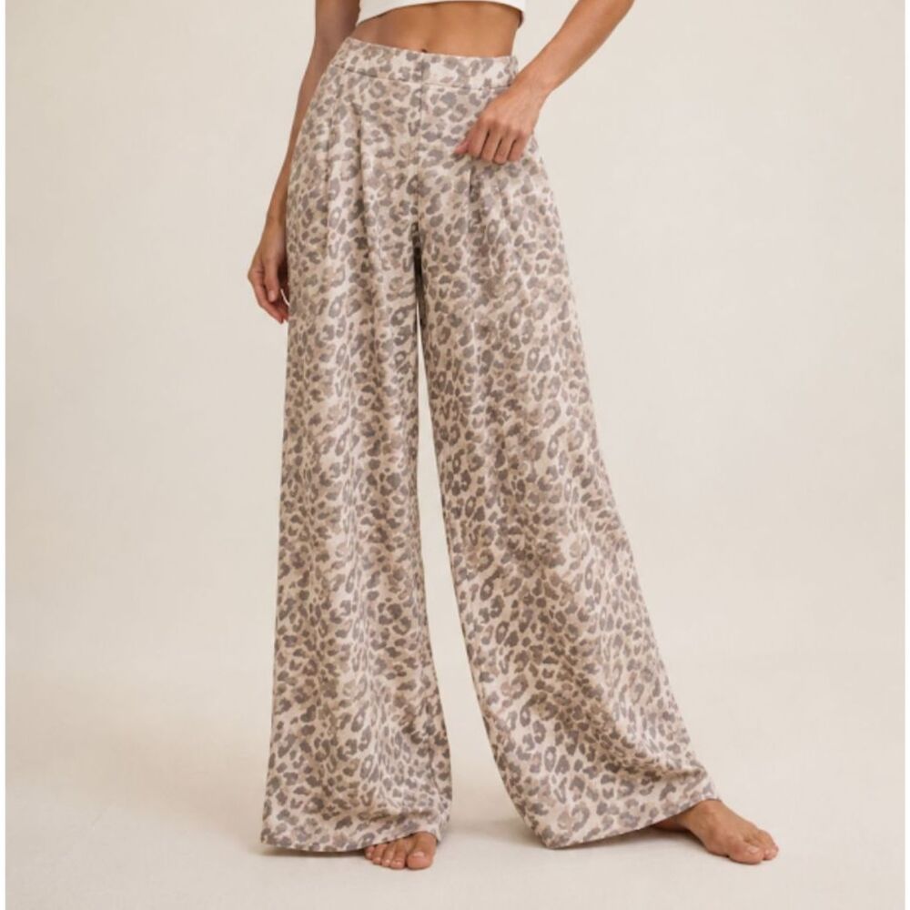 NEW Aerie Women Street Trouser XS Short Wide Leg pants leopard tan brown taupe